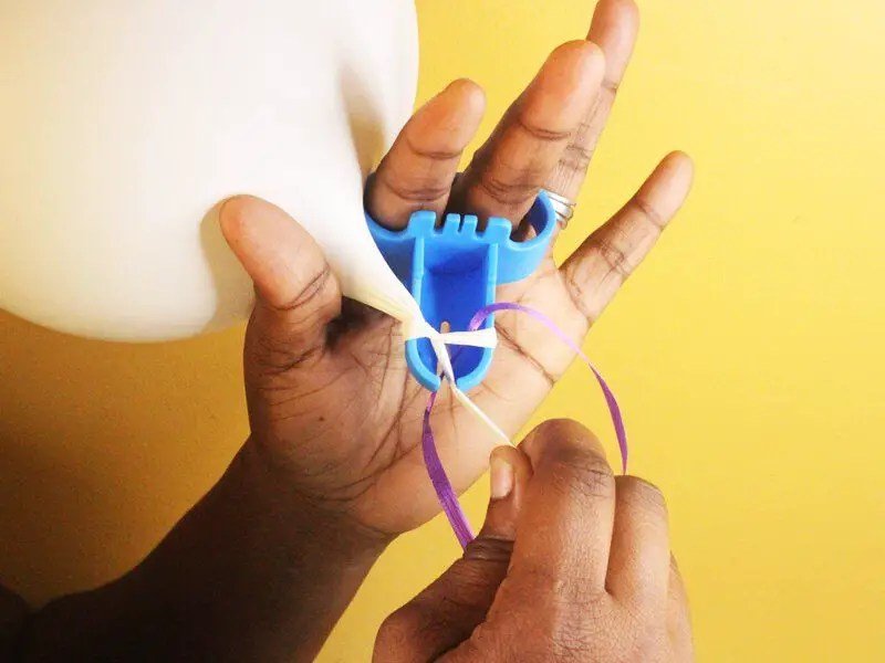 How to Use a Balloon Tying Tool Effectively for Perfect Knots